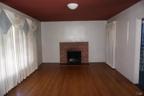615 Springs Rd, Vallejo, CA 94590 photo 3