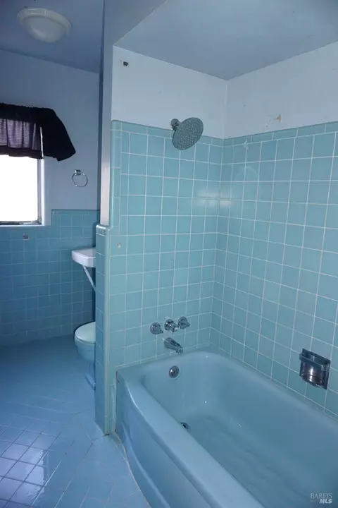 615 Springs Rd, Vallejo, CA 94590 photo 7