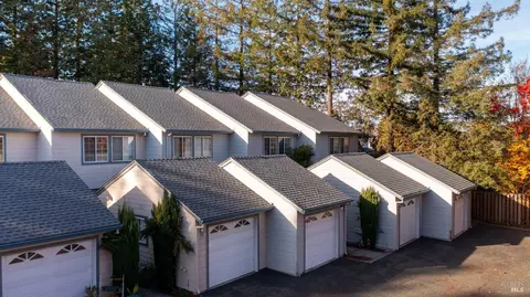 1335 Eardley Ave, Santa Rosa, CA 95401