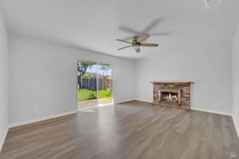 1631 Lorenzo Dr, Vallejo, CA 94589