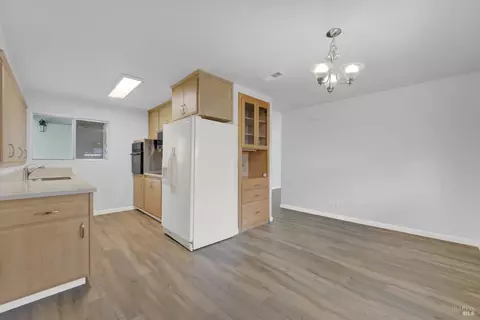 1631 Lorenzo Dr, Vallejo, CA 94589 photo 2