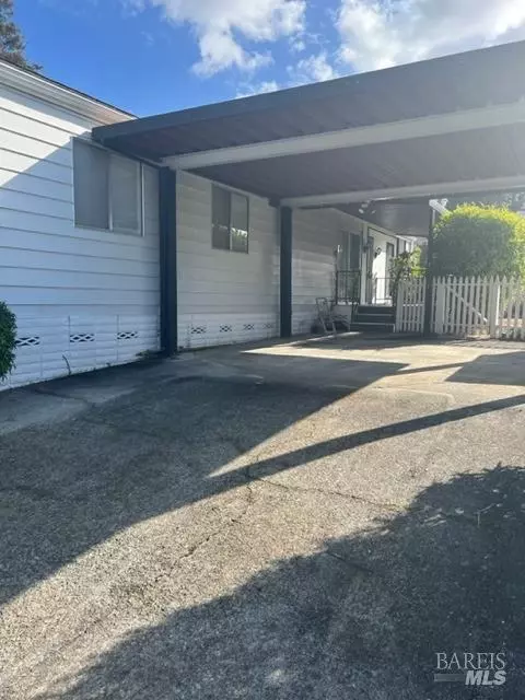 121 Phyllis Ct, Vallejo, CA 94590 photo 3