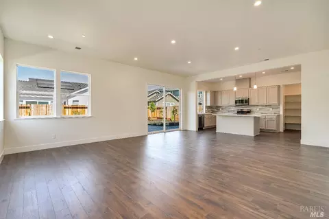 1228 Atascadero Dr, Windsor, CA 95492 photo 2