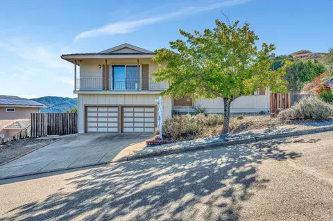 8 Salvador Way, San Rafael, CA 94903
