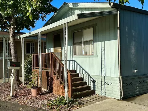 2371 Santa Rosa Ave, Santa Rosa, CA 95407