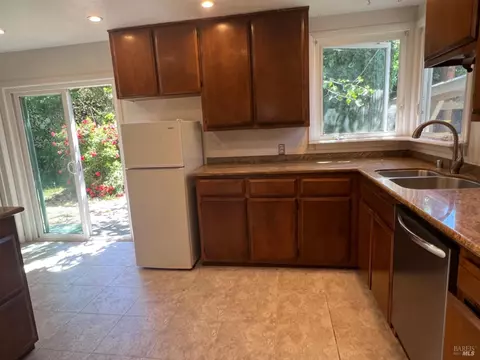 1300 Mariposa St, Vallejo, CA 94590 photo 11