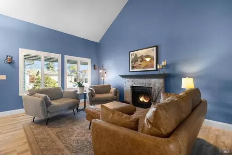 4309 Grandview Way, Rohnert Park, CA 94928