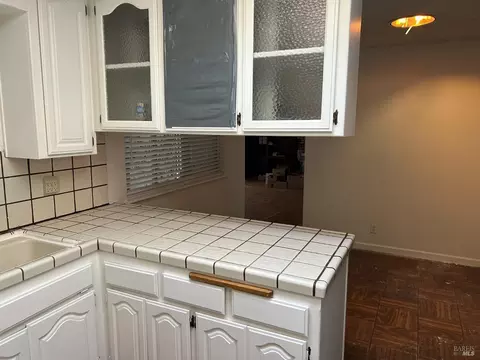 426 Keats Dr, Vallejo, CA 94591 photo 4