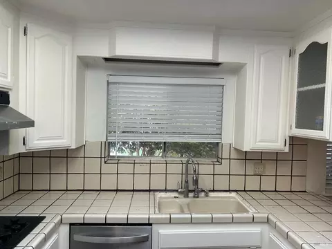 426 Keats Dr, Vallejo, CA 94591 photo 3