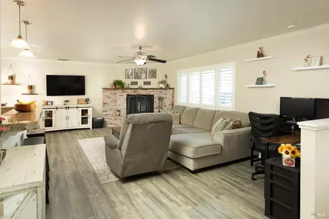 309 N Jefferson St, Dixon, CA 95620 photo 5