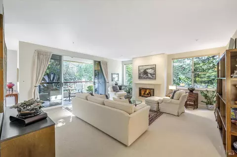 400 Deer Valley Rd #3F, San Rafael, CA 94903