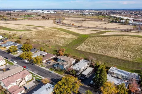 1402 Callen St #E, Vacaville, CA 95688 photo 34
