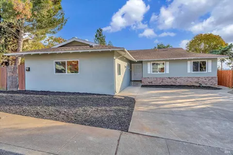 363 Springbrook Dr, Vallejo, CA 94591 photo 3