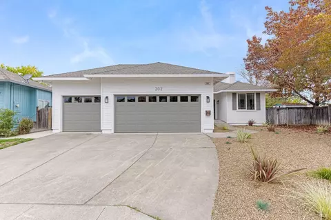 202 Fulton Pl, Windsor, CA 95492