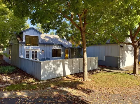 741 Amherst Cir, Sonoma, CA 95476