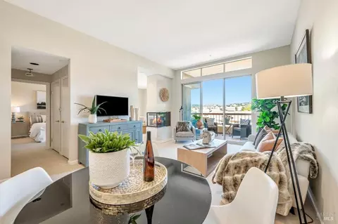 400 Deer Valley Rd #4B, San Rafael, CA 94903
