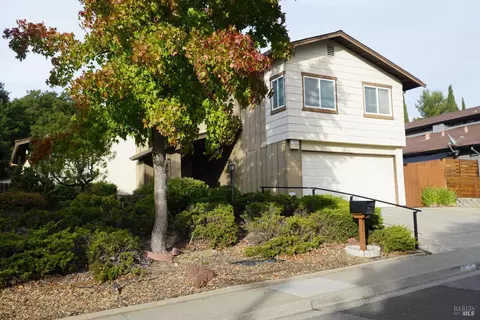 910 Skyline Dr, Vallejo, CA 94591 photo 3