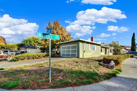 1742 Barton Dr, Fairfield, CA 94534 photo 4
