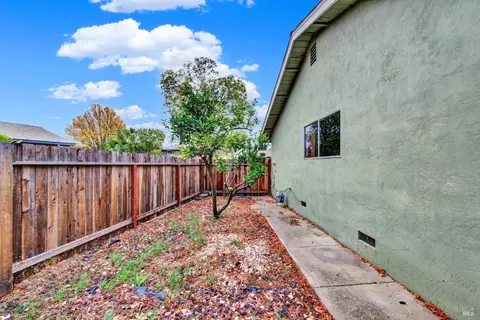 1742 Barton Dr, Fairfield, CA 94534 photo 54