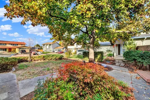 1742 Barton Dr, Fairfield, CA 94534 photo 7