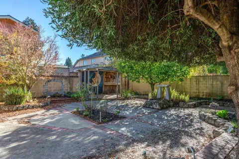 10 Locke Ln, Mill Valley, CA 94941 photo 17