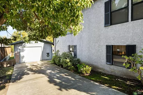 515 E G St, Benicia, CA 94510 photo 4