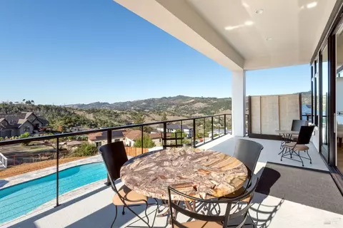 3945 Shelter Glen Way, Santa Rosa, CA 95404