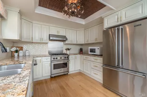 616 Rinaldo St, Santa Rosa, CA 95409 photo 8