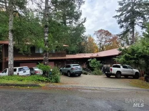 25090 Cobb Dr, Willits, CA 95490