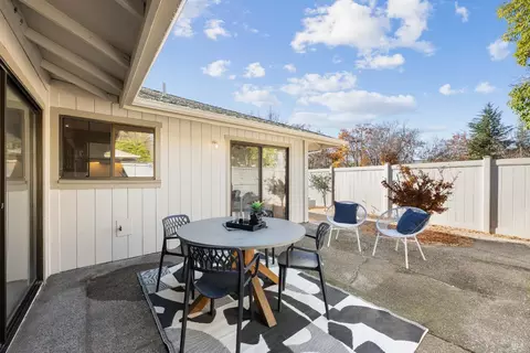 712 Oregon St, Sonoma, CA 95476 photo 9