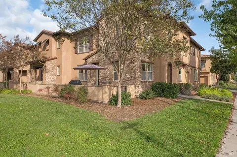 190 Healdsburg Ave #A, Cloverdale, CA 95425