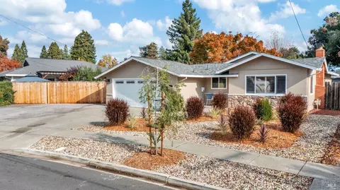 3256 Macfadden St, Napa, CA 94558 photo 2