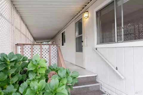 8019 Cliffrose St, Windsor, CA 95492 photo 6