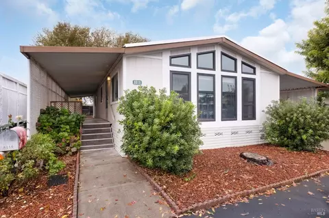 8019 Cliffrose St, Windsor, CA 95492