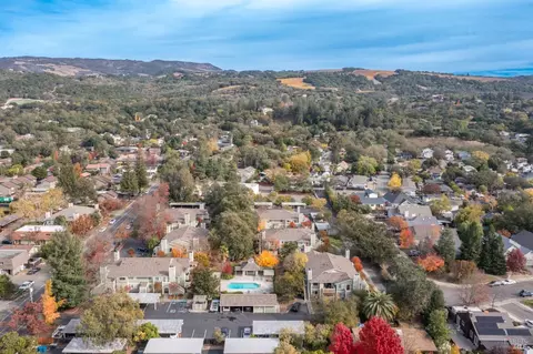 194 W Agua Caliente Rd, Sonoma, CA 95476