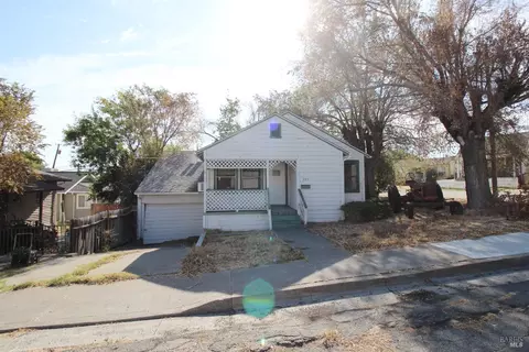 235 Center St, Rio Vista, CA 94571