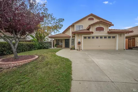 2793 Woodmont Dr, Fairfield, CA 94533