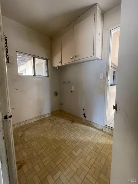 4827 Windermere Dr, Newark, CA 94560 photo 2