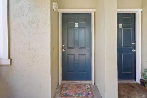 1360 Callen St #B, Vacaville, CA 95688