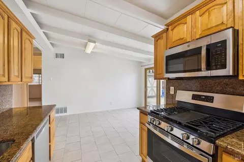 1407 Coronel Ave, Vallejo, CA 94591 photo 8