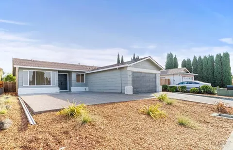 77 Rodondo Ave, Suisun City, CA 94585