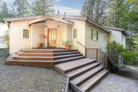 45750 Sunset Dr, Anchor Bay, CA 95445