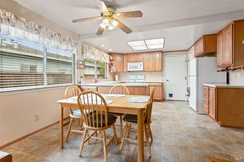 349 Lexington Dr, Vallejo, CA 94591 photo 13