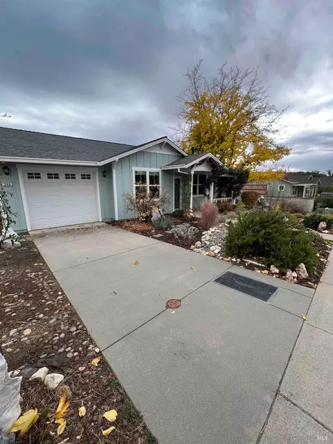 209 Cottage Cir, Murphys, CA 95247 photo 4