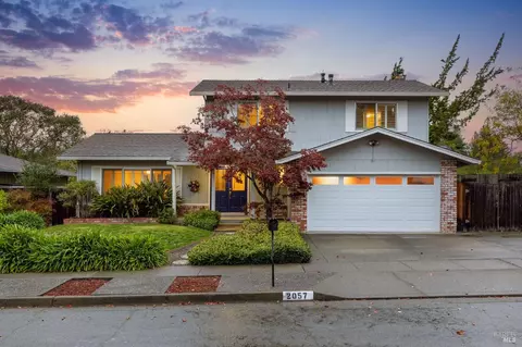 2057 Rolling Hill Dr, Santa Rosa, CA 95404