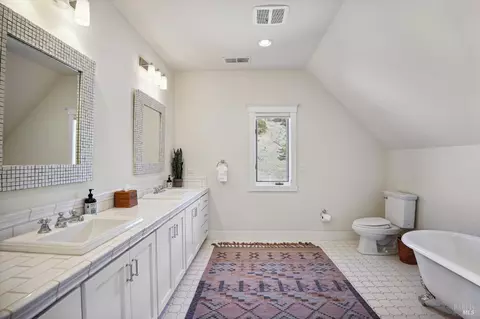 Bath - 5120 Lovall Valley Loop Rd, Sonoma, CA 95476 photo 7 of 7