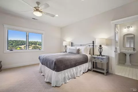 Bedroom - 5120 Lovall Valley Loop Rd, Sonoma, CA 95476 photo 3 of 4