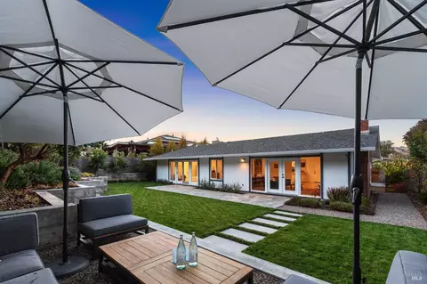 356 Riviera Dr, San Rafael, CA 94901