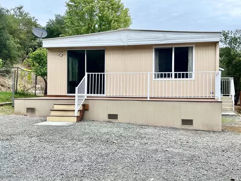 230 Theresa Dr #4, Cloverdale, CA 95425