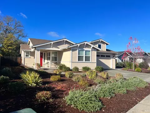 120 Haehl Creek Dr, Willits, CA 95490